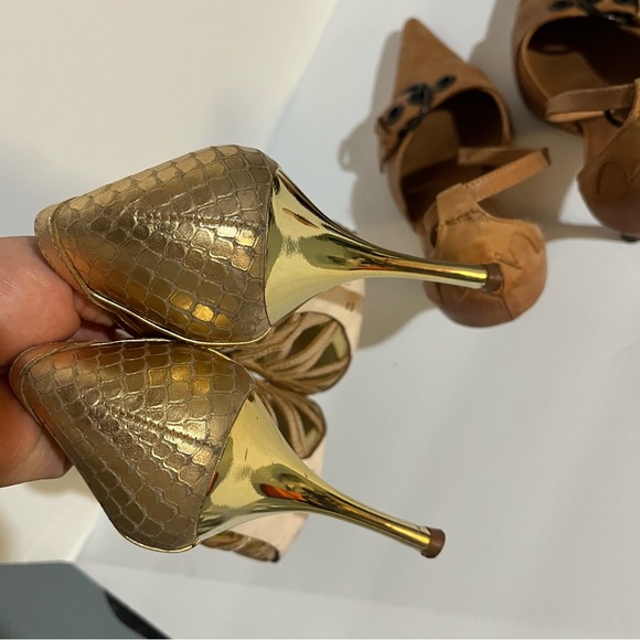 BCBG girls gold cut out heels leather size 6 US - Picture 2 of 4